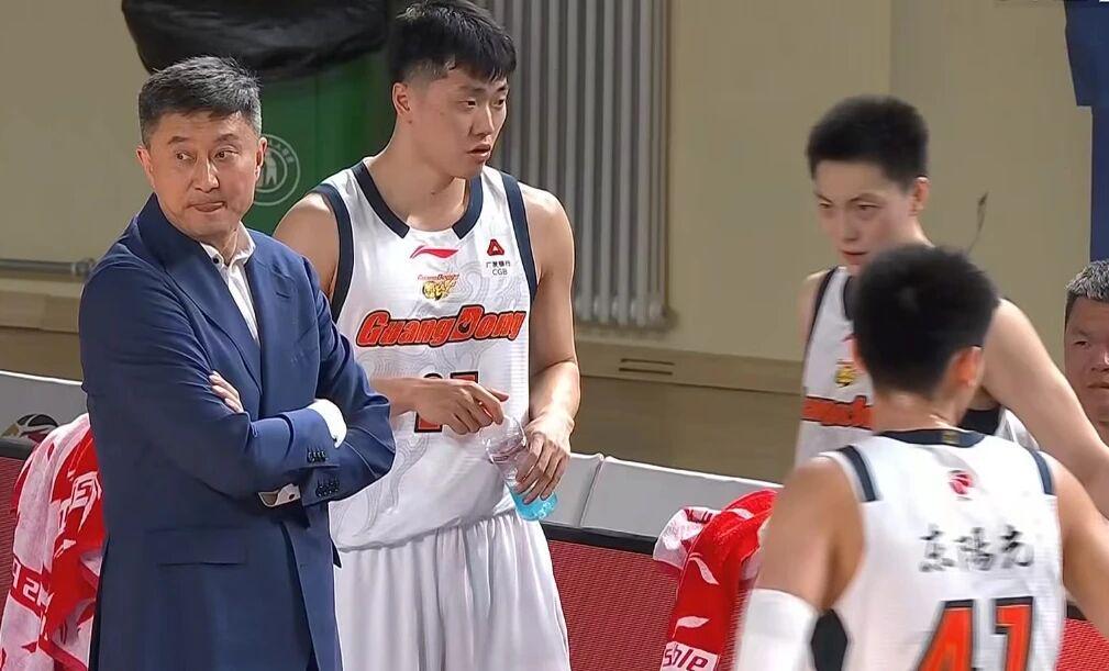 KYgaming-18分大逆转！广东男篮2分惜败新疆，胡明轩失绝杀萨林杰正负值-24